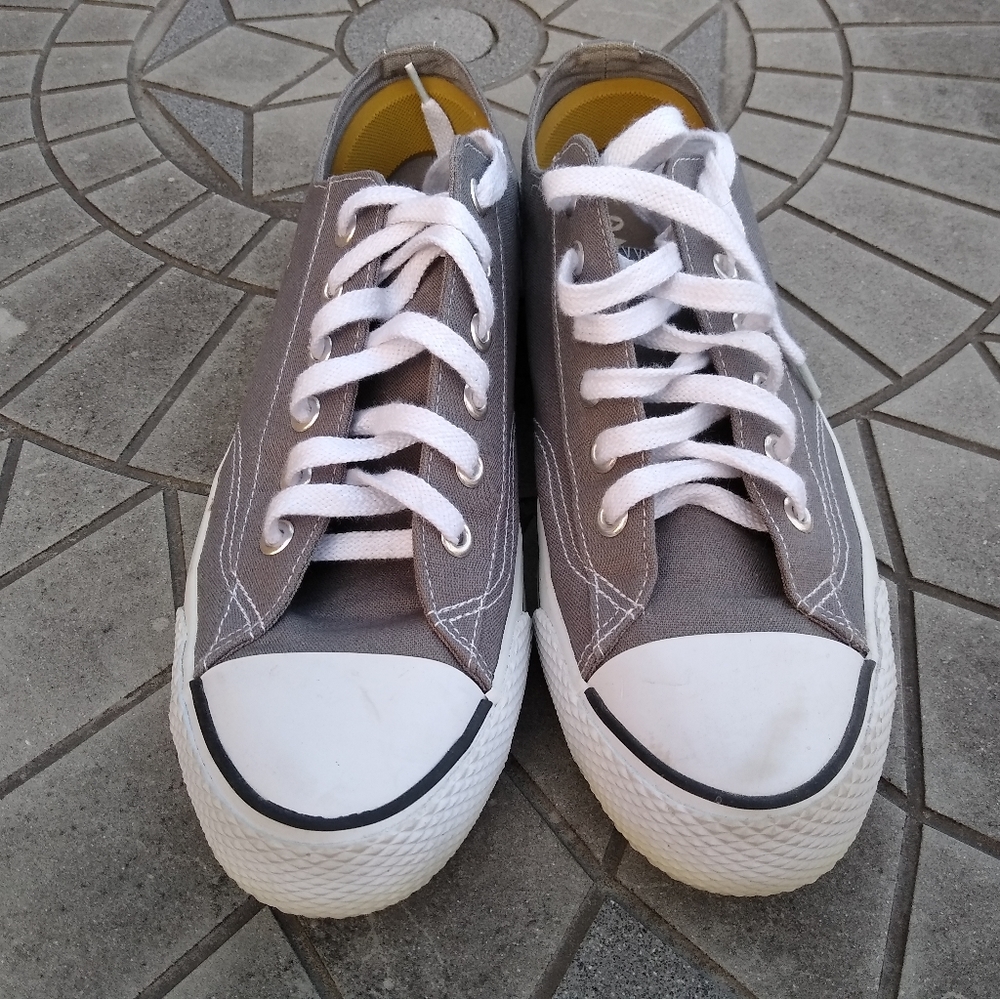 Airwalk shoes